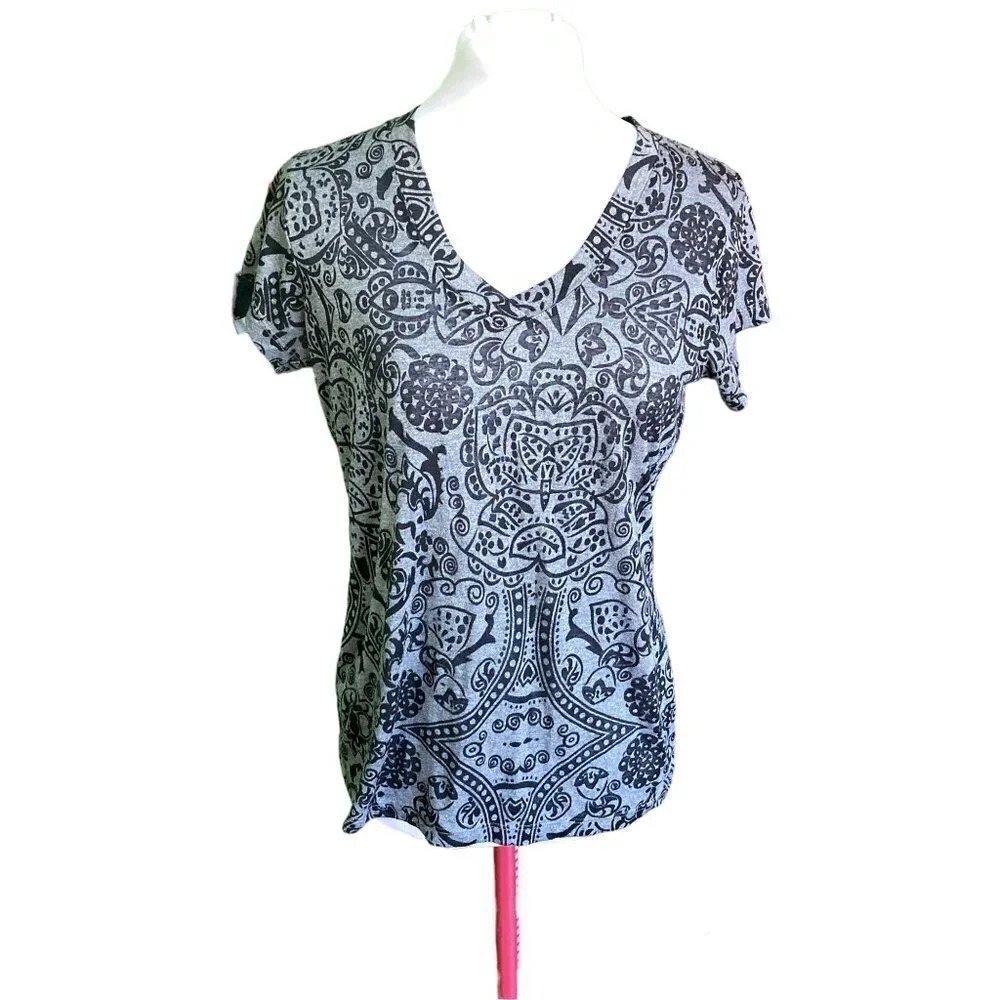 THE Balance Collection by Marika Yoga Work-out Gray & Black V-Neck T-shirt, L